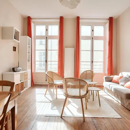 Au Coeur Du Quartier Graslin, Pour 3 Apartment